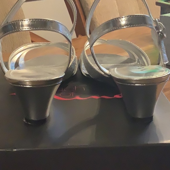 Glittery Silver Wedges - Picture 5 of 7